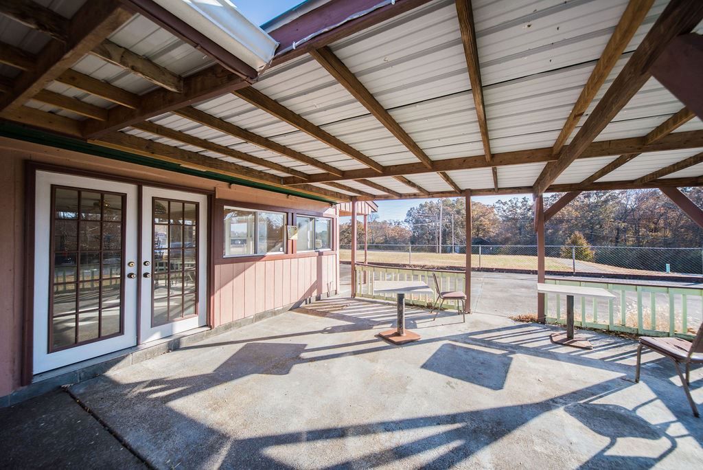 16671 US Highway 68 E, Hardin, KY 42048